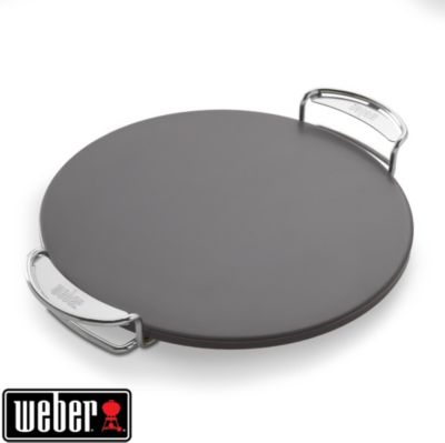 Weber Pierre a pizza Weber crafted
