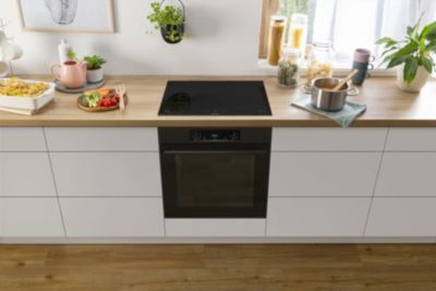 Four encastrable GORENJE BOP6737E02BK + Table Induction GI601FMC - Pyrolyse - Chaleur pulsée - Porte froide